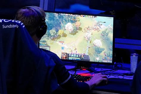 Philippine esports can be a game changer, experts say.